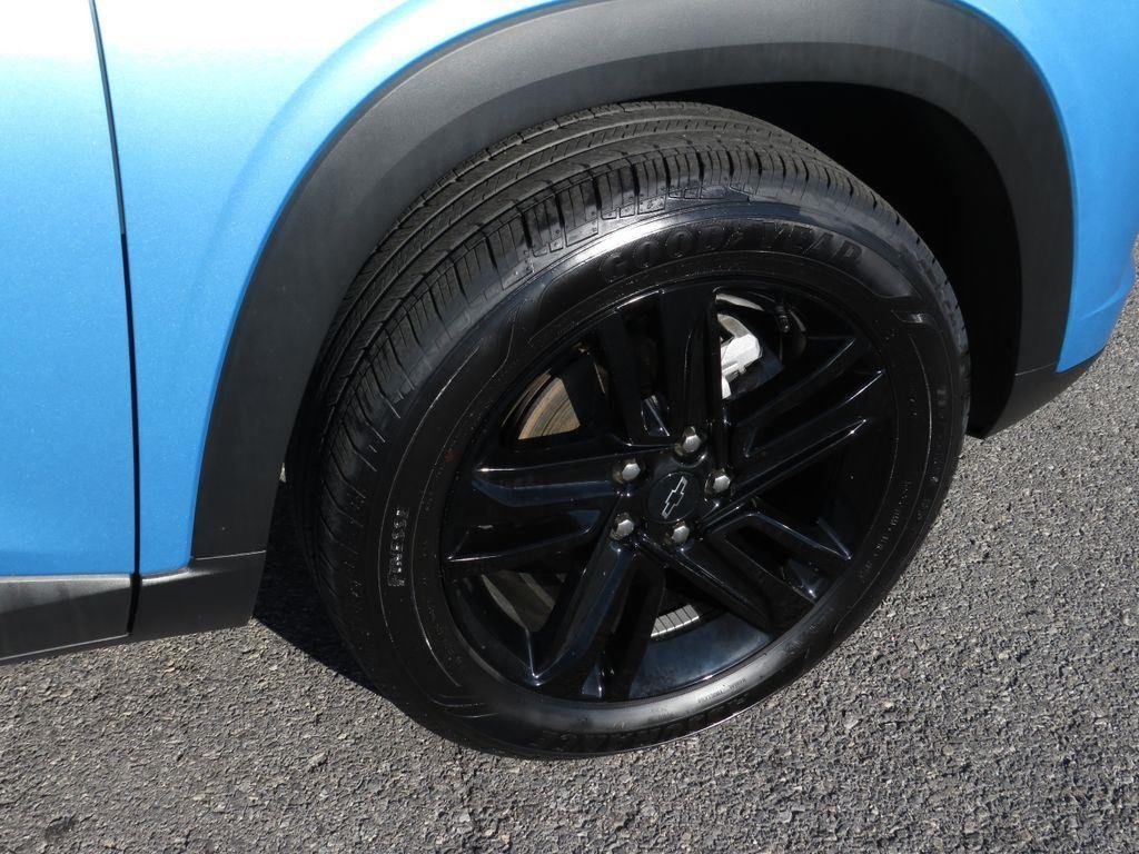 Used 2025 Marina Blue Chevrolet ACTIV image 10