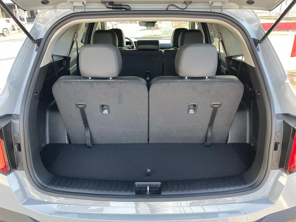 New 2026 Gray Kia S image 8