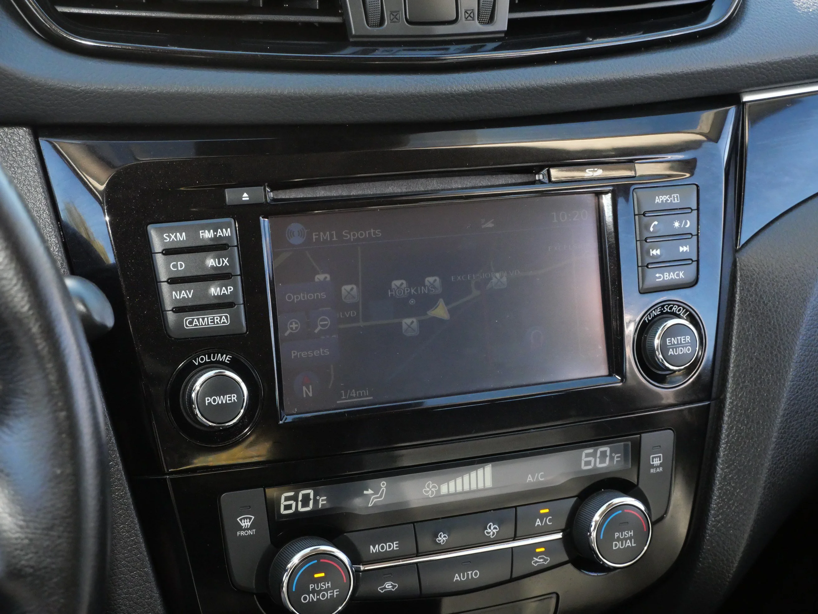 Used 2017 Gun Metallic Nissan SL image 22