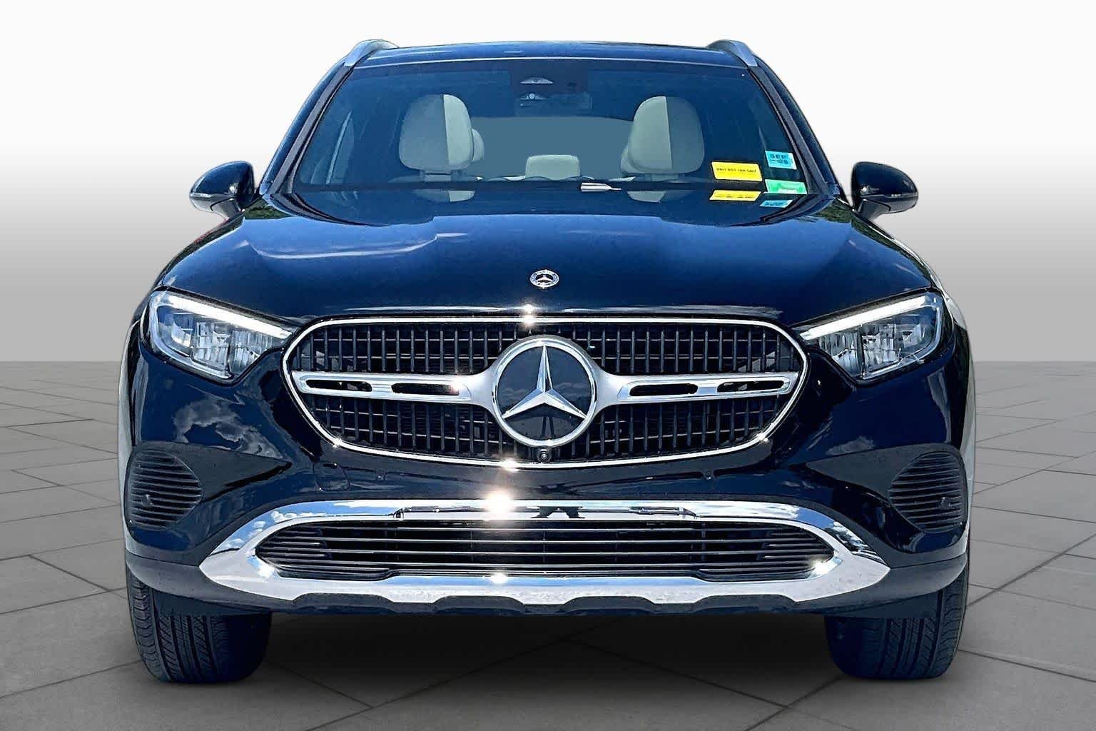 Used 2025 Black Mercedes-Benz GLC 350e image 4