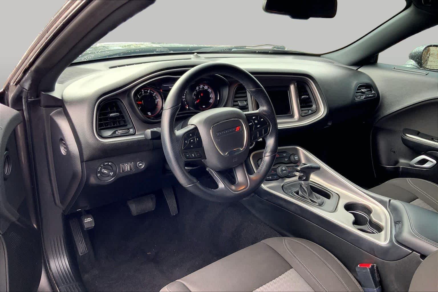 Used 2021 Granite Pearlcoat Dodge SXT image 15
