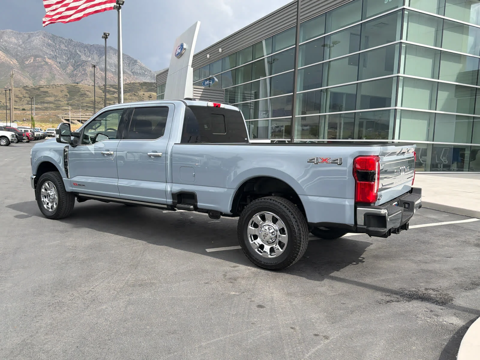 New 2026 Glacier Gray Metallic Tri-Coat Ford F-350® King Ranch® image 15