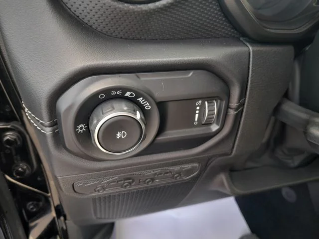 Used 2024 Black Jeep Rubicon image 18