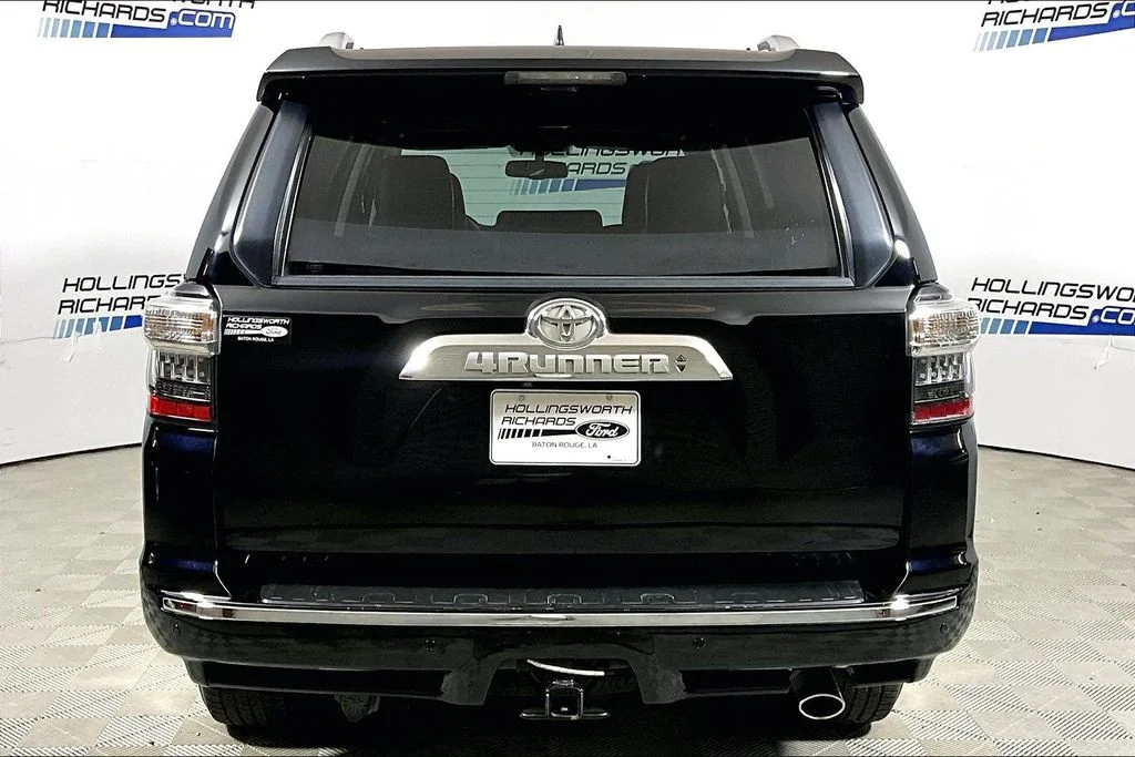 Used 2016 Black Toyota  image 4