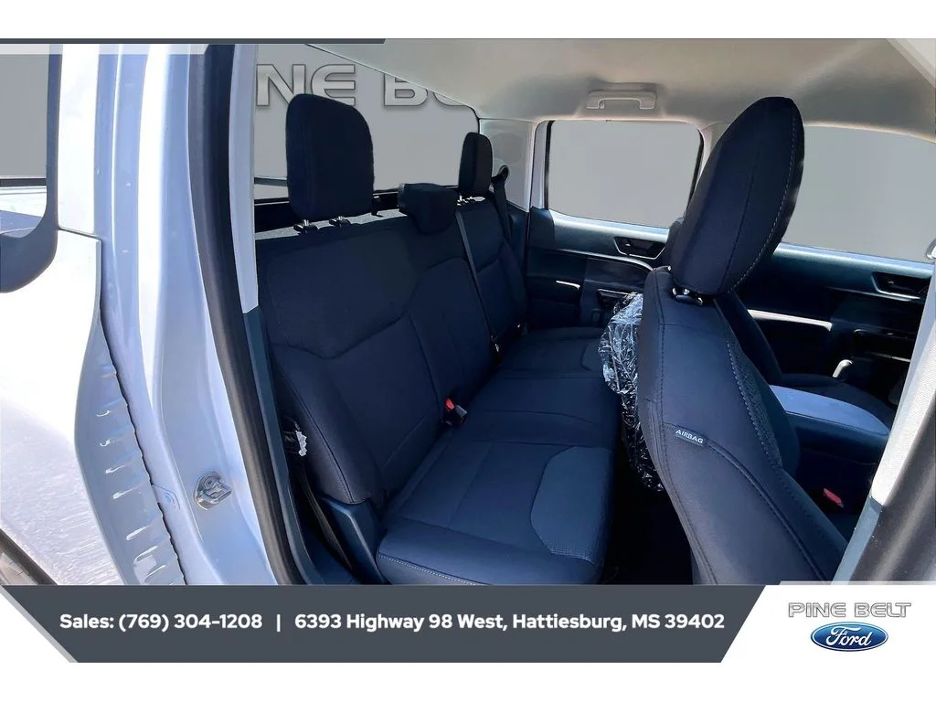 New 2026 Oxford White Ford XL image 21
