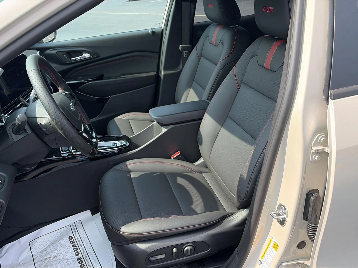 2026 Chevrolet Trax RS - Photo 10