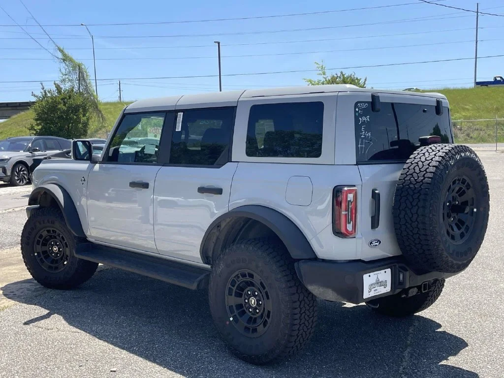 New 2026 White Ford Outer Banks image 5