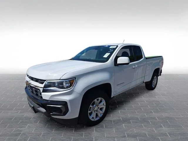 Used 2022 Summit White Chevrolet LT image 2