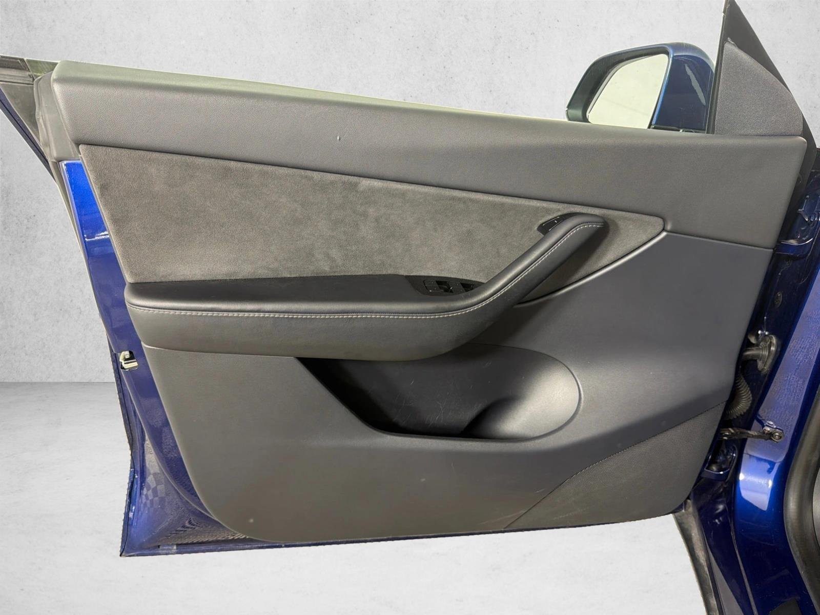 Used 2020 Blue Tesla Long Range image 12