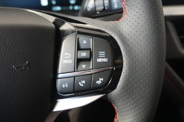 New 2027 Ruby Red Metallic Tinted Clearcoat Ford ST-Line image 13