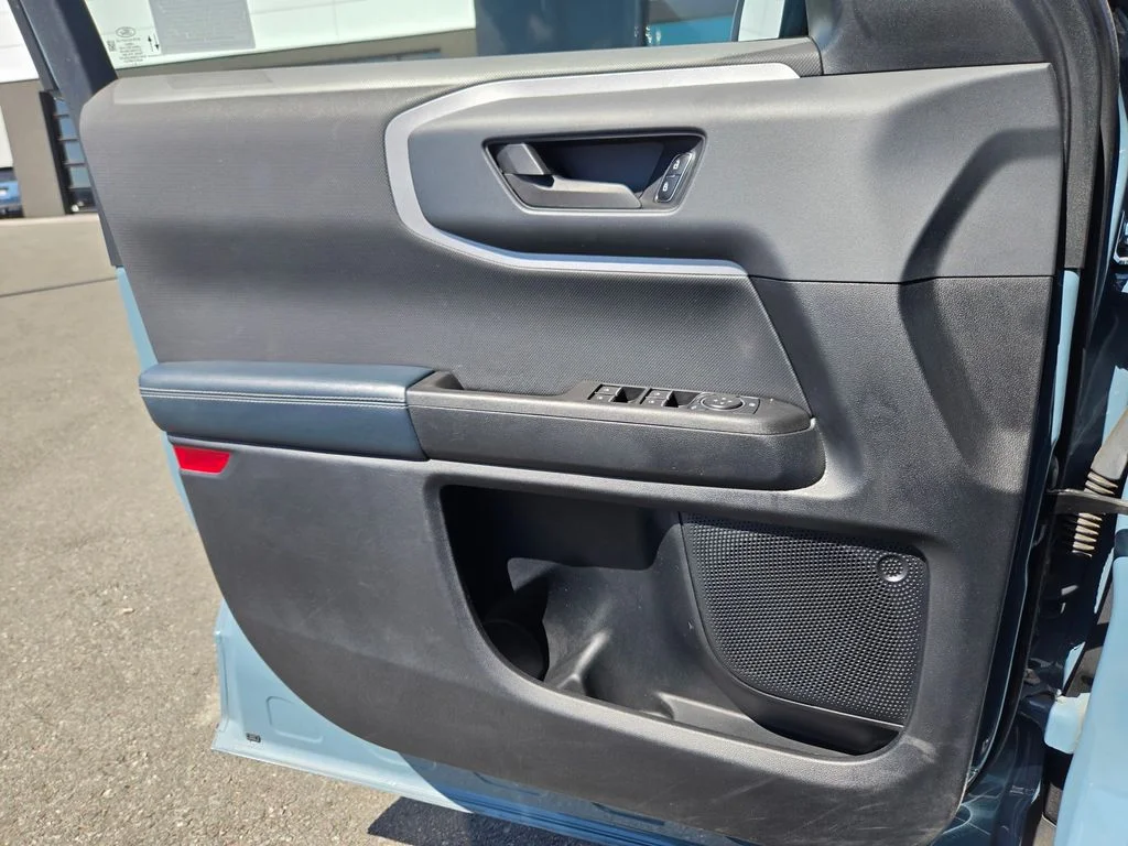 Used 2021  Ford Outer Banks image 16