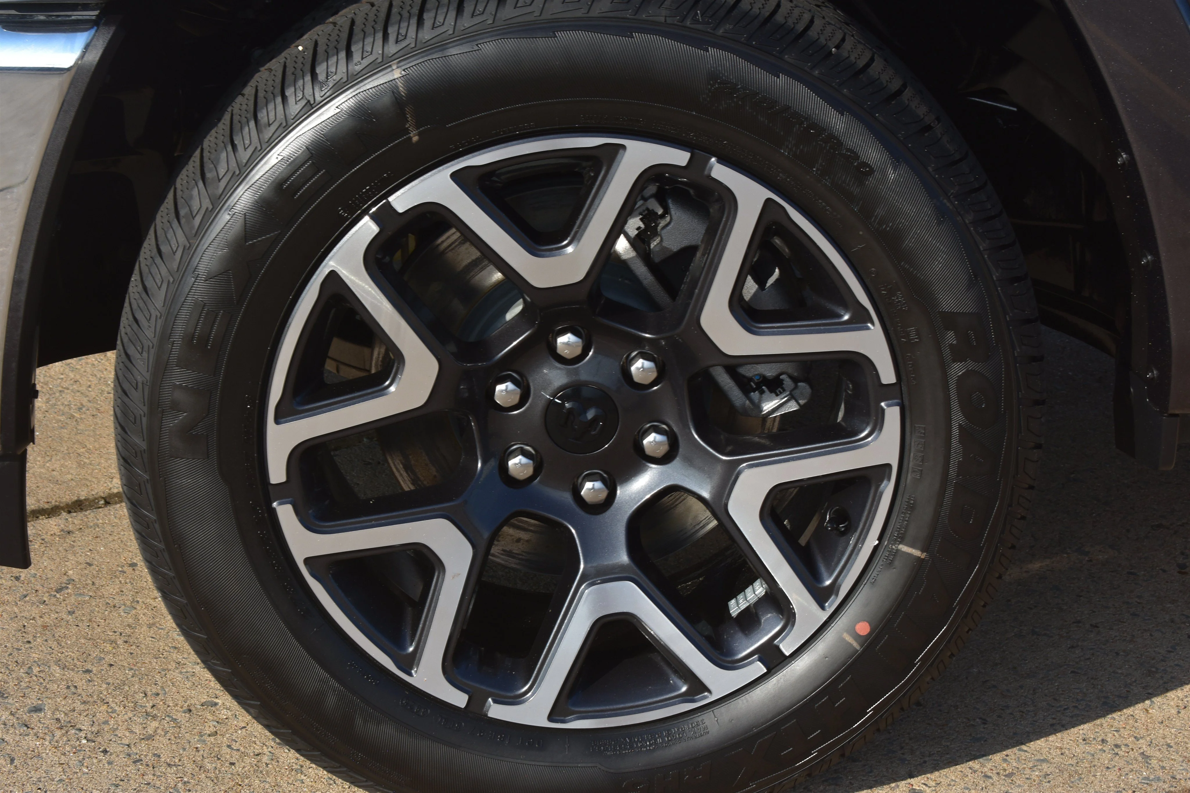 New 2026 Granite Crystal Metallic Clearcoat Ram Laramie image 11