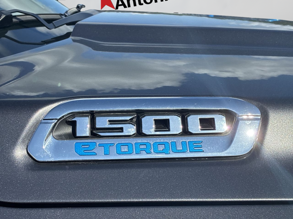 New 2026 Granite Crystal Metallic Clear-Coat Exterior Paint RAM Laramie image 45