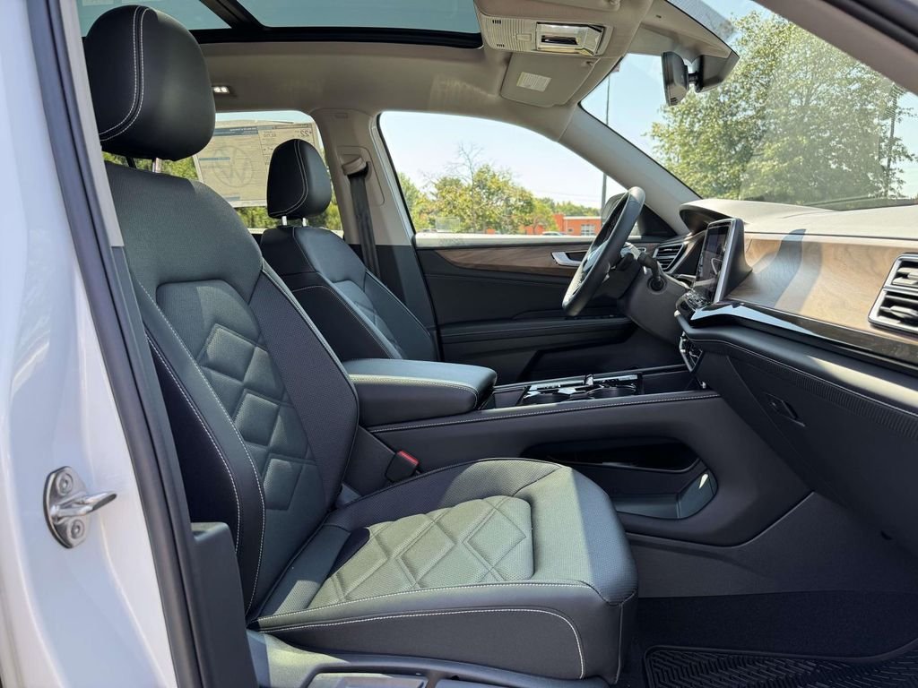 2026 Volkswagen Atlas SE w/Tech - Photo 14