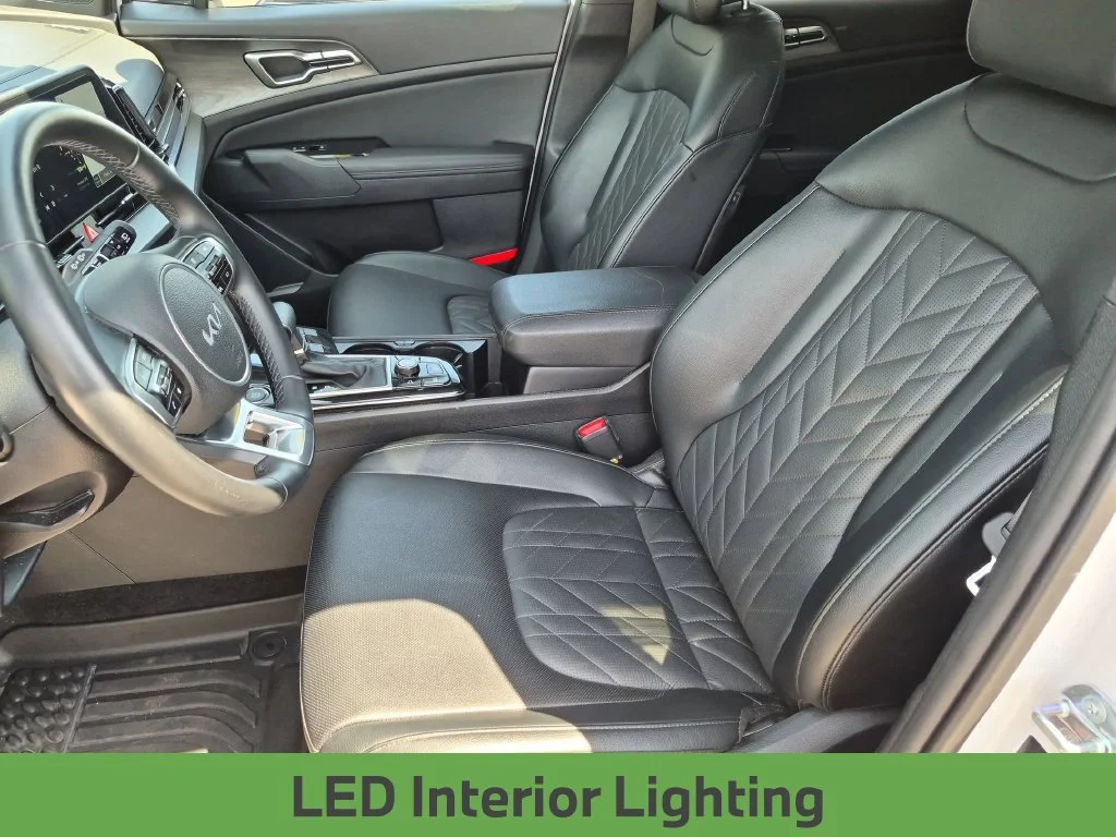 Used 2025 White Kia X-Line image 17