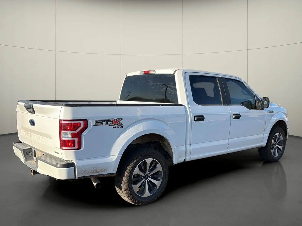 Used 2019 White Ford XL image 7