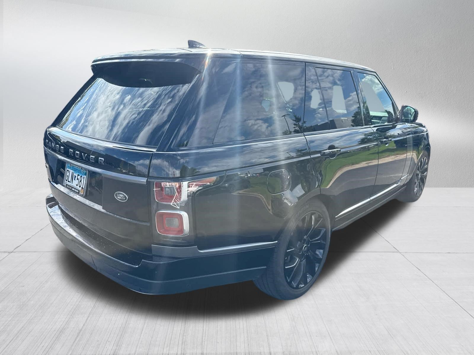 Used 2021 Santorini Black Metallic Land Rover Westminster image 4