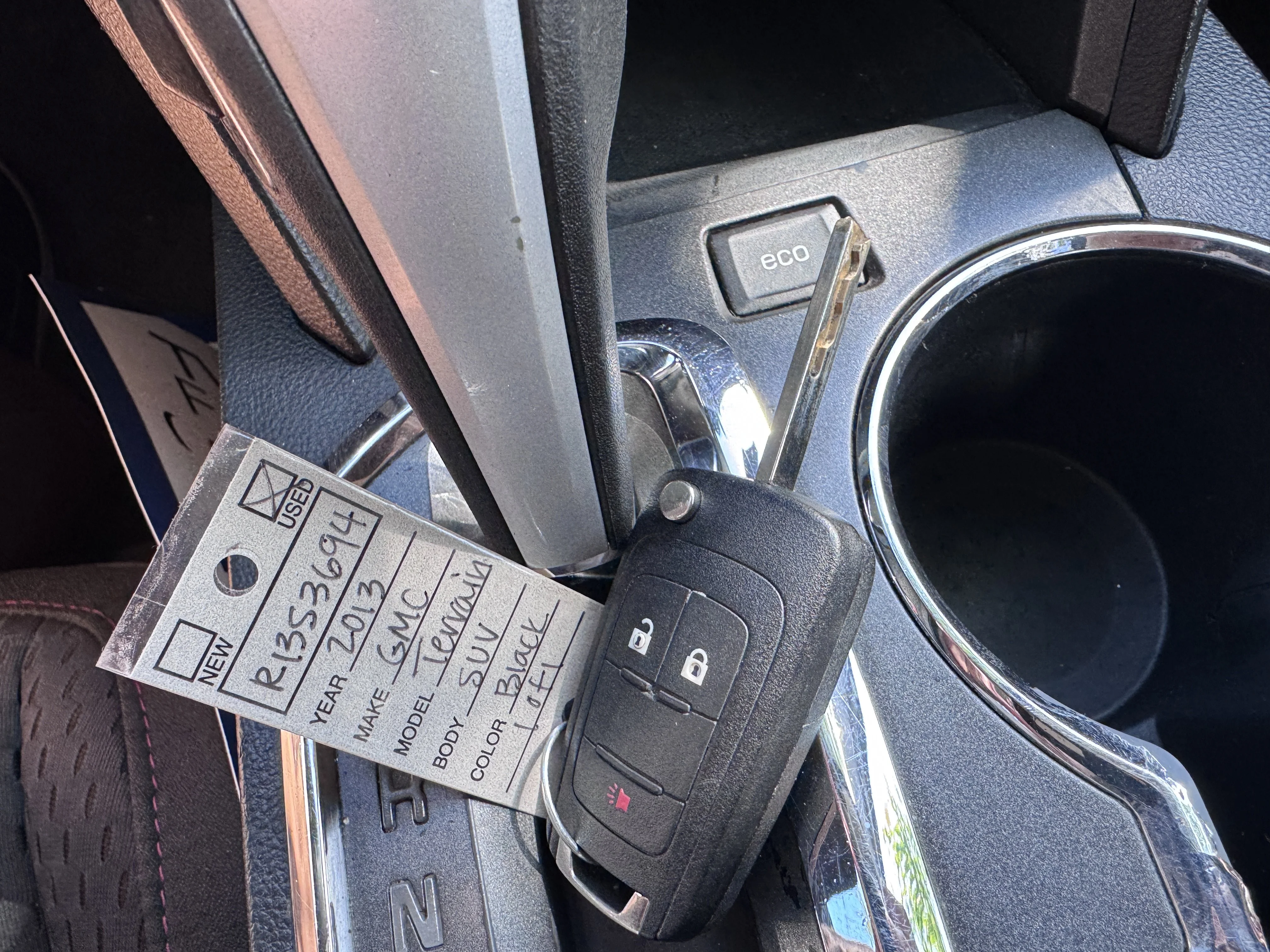 Used 2013 Onyx Black GMC SLE image 18