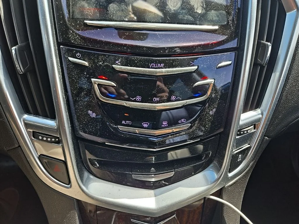 Used 2014 Platinum Ice Tricoat Cadillac Performance image 19