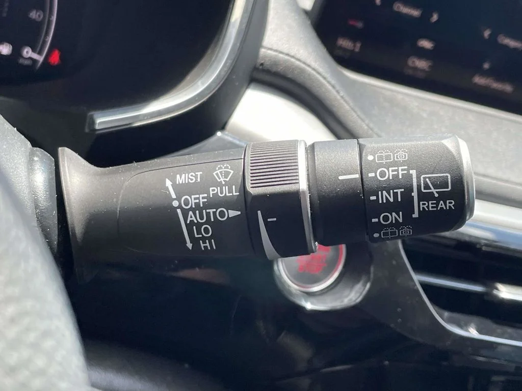 Used 2023  Acura Technology image 33