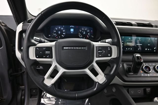 Used 2020  Land Rover SE image 13