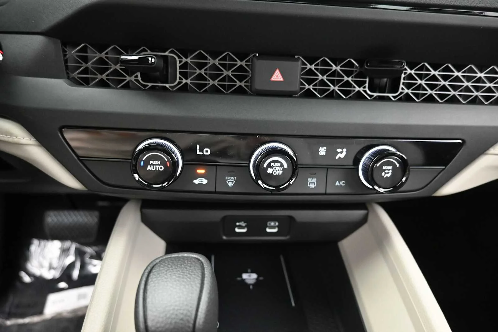 New 2026 Platinum White Pearl Honda LX image 9