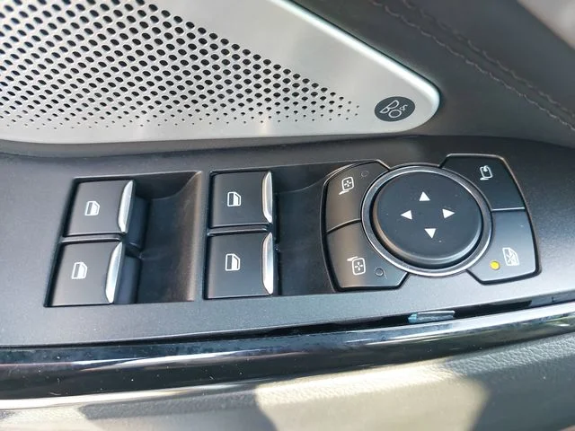 Used 2022 Silver Ford Platinum image 28