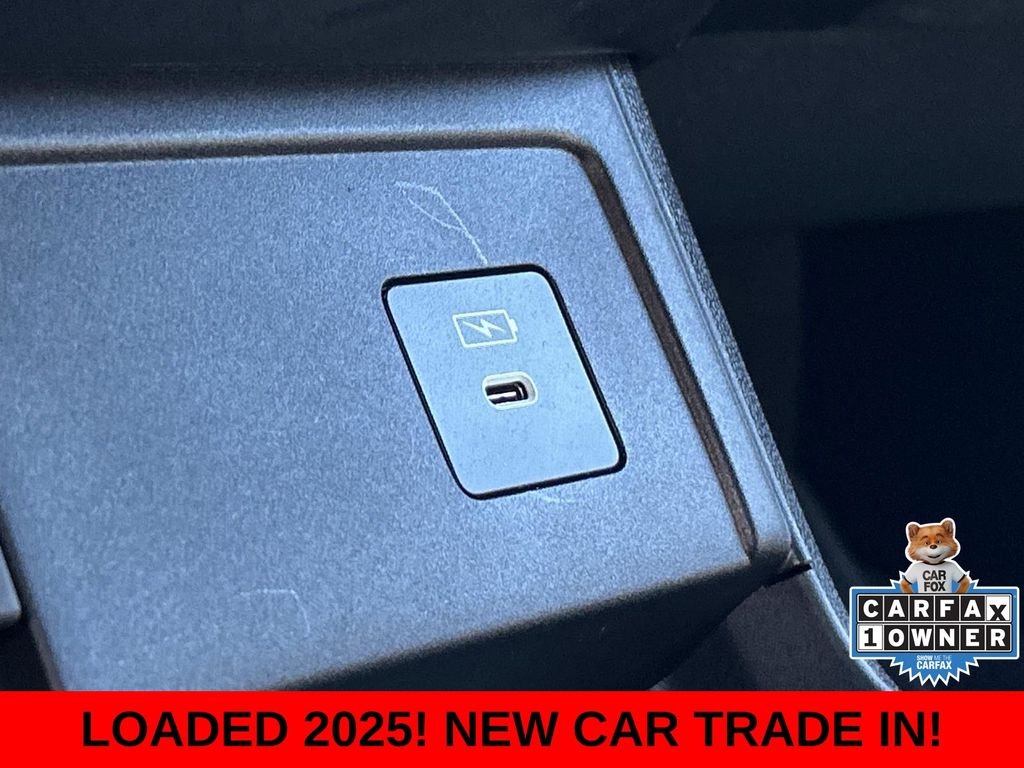 Used 2025  Acura Base image 27