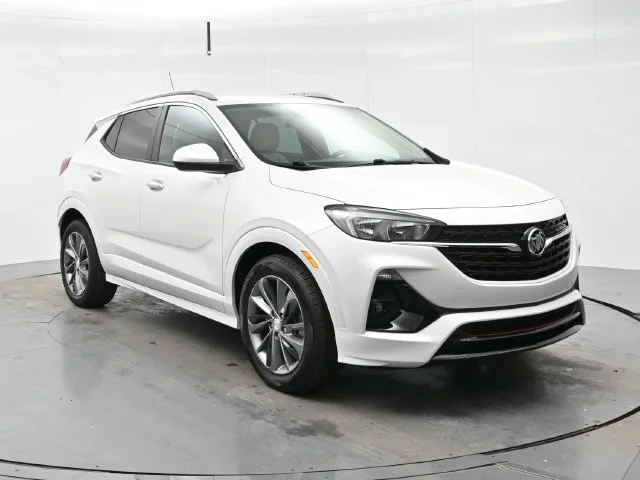 Used 2021 WHITE FROST TRICOAT Buick Preferred image 1