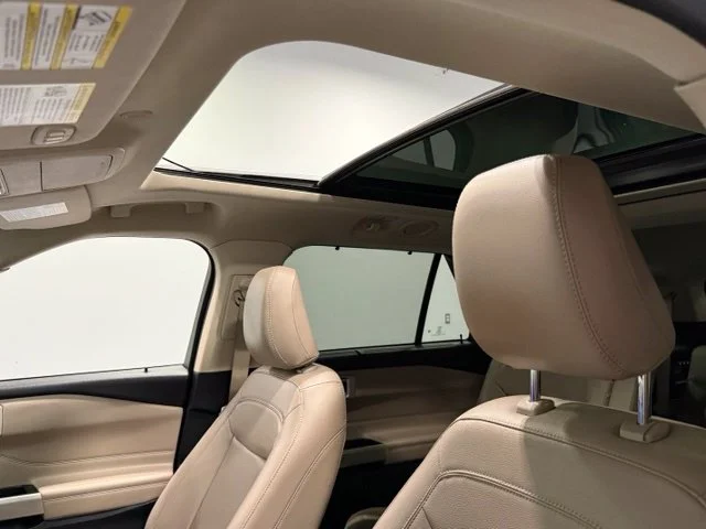 Used 2021 White Ford Limited image 35