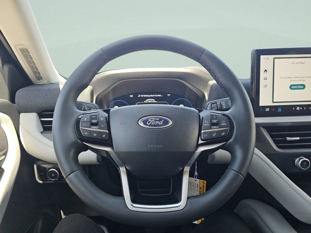 New 2026 Space White Metallic Ford Platinum image 31