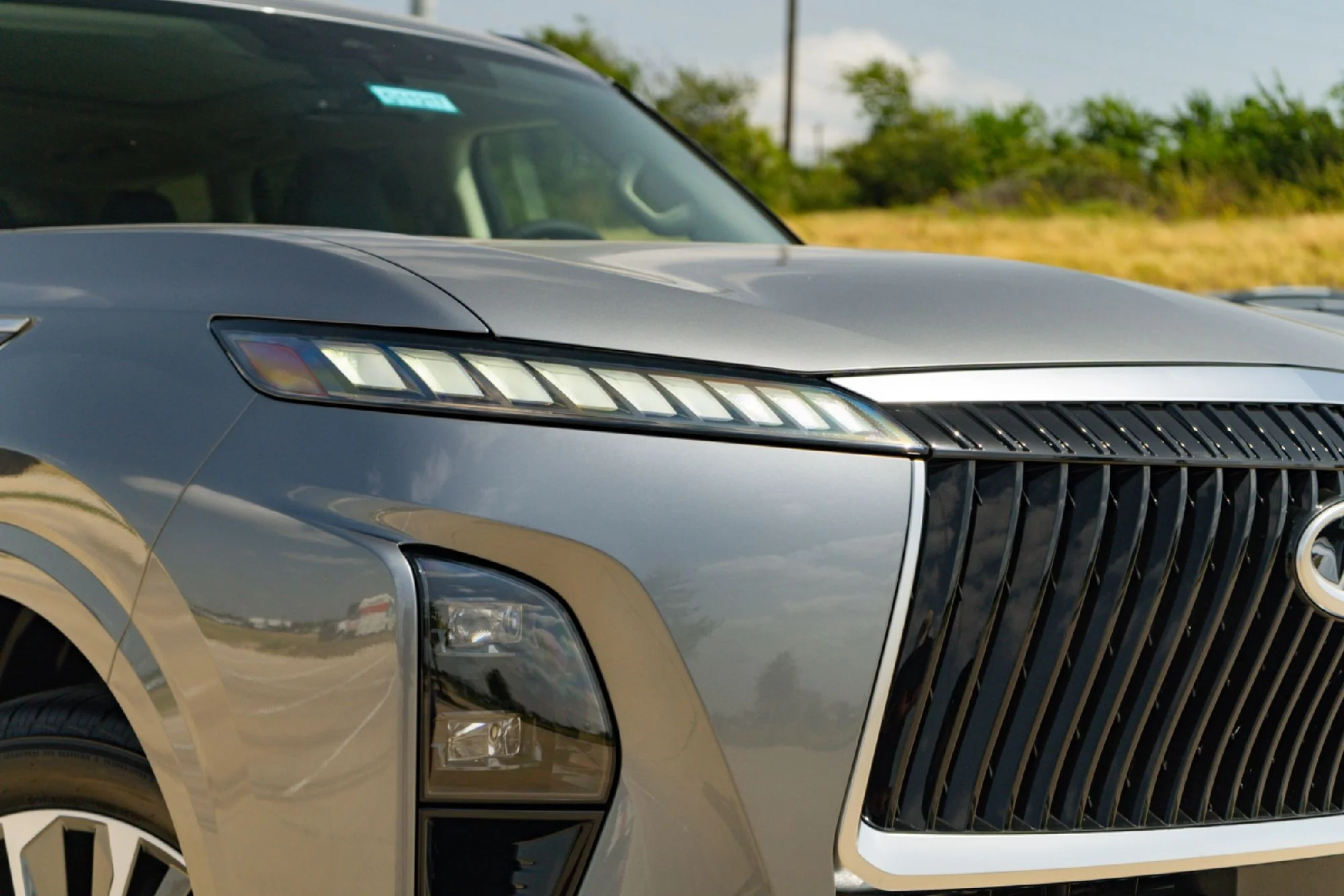 New 2027 DYNAMIC METAL INFINITI Luxe 4WD image 3