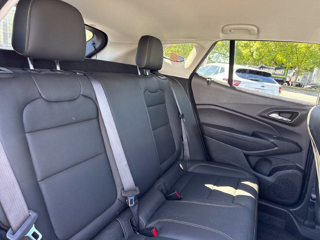 Used 2025 Green Chevrolet ACTIV image 18
