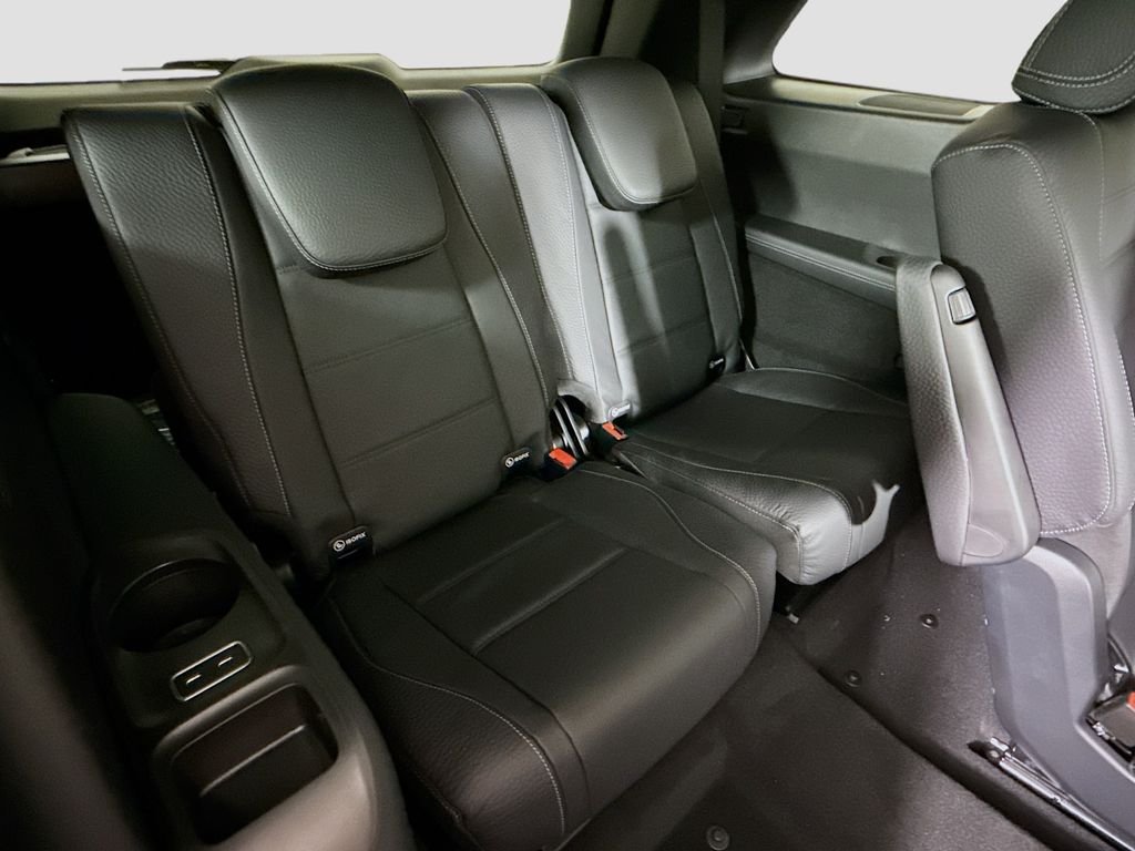 New 2026 MANUFAKTUR Silicon Grey Mercedes-Benz GLS 450 image 29