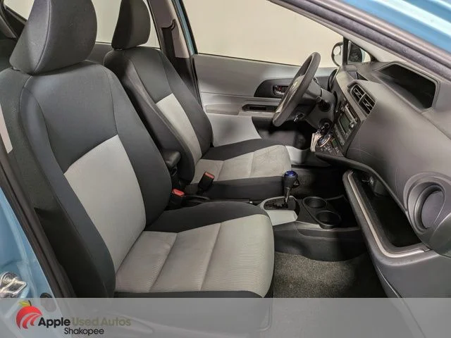 Used 2014  Toyota Two image 35