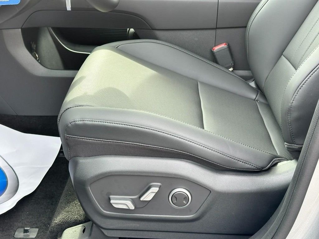 Used 2026 Silver Hyundai XRT image 11
