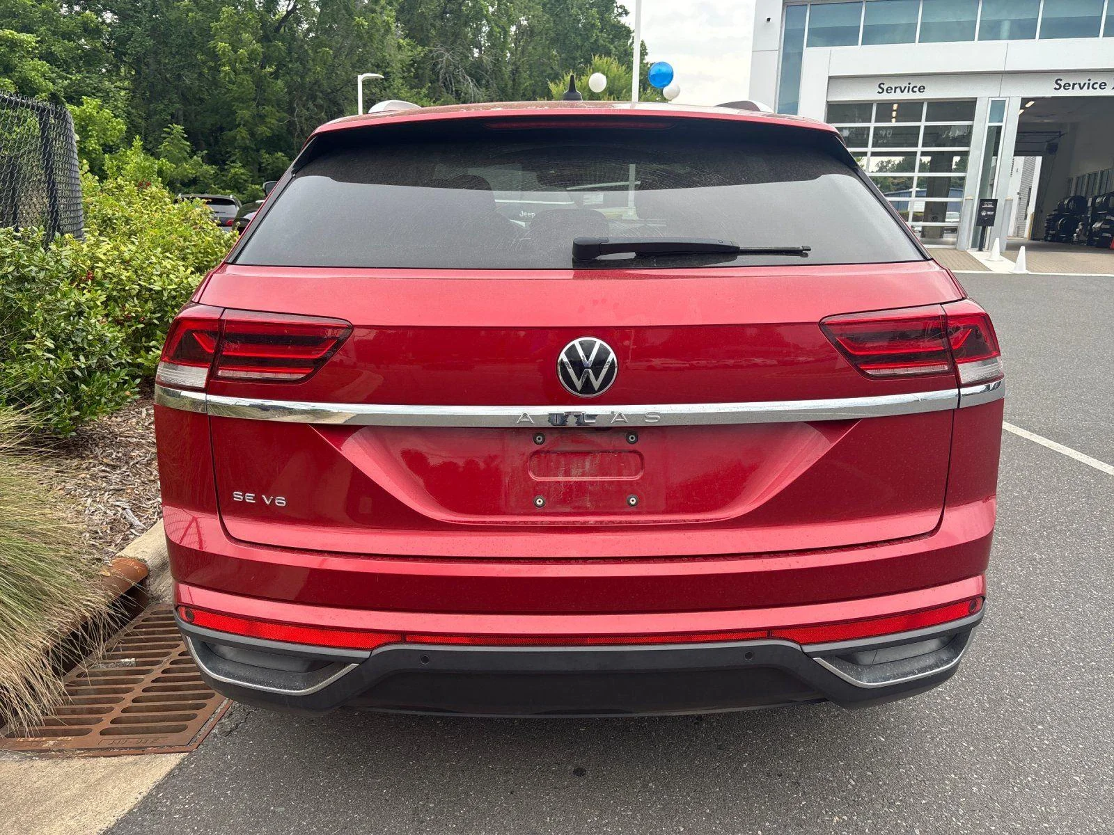 Used 2021 Aurora Red Metallic Volkswagen 3.6L V6 SE w/Technology image 4