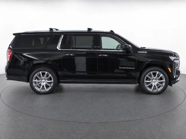 Used 2024 Black Chevrolet High Country image 2