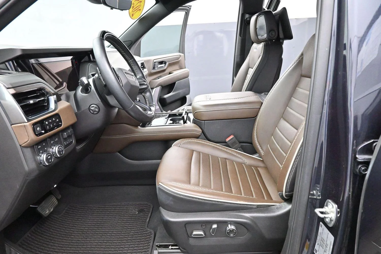Used 2025 Titanium Rush Metallic GMC Denali Ultimate image 16