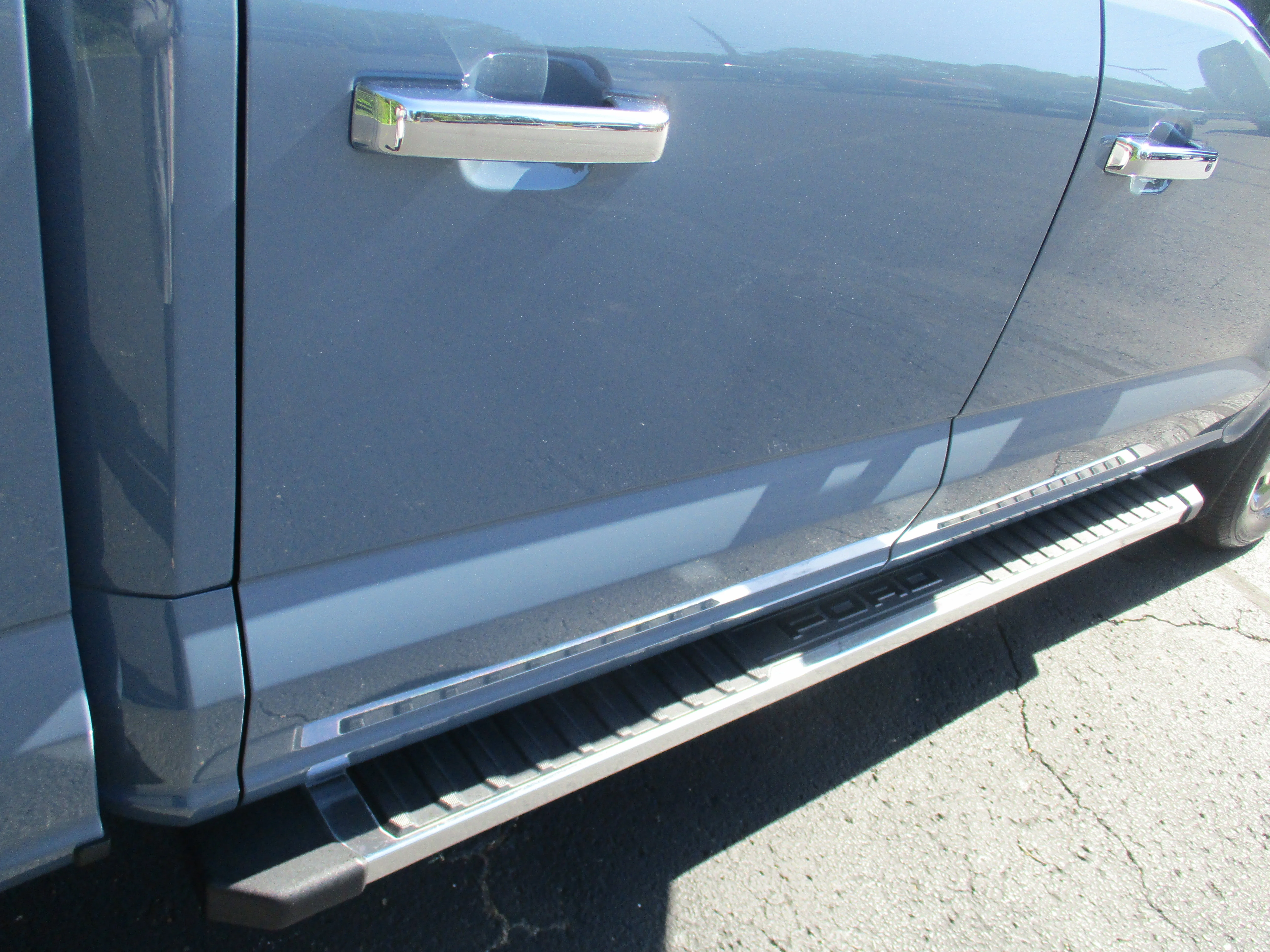 Used 2023 Azure Gray Metallic Tri-Coat Ford LARIAT image 58