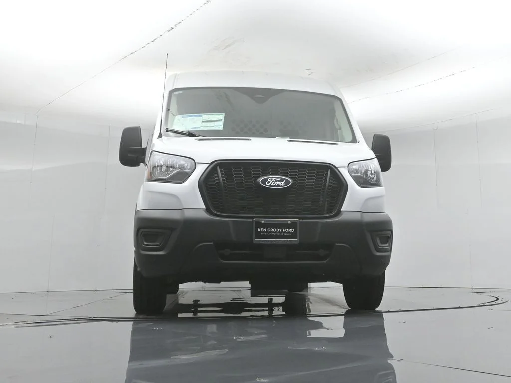 New 2026 Oxford White Ford Base image 44