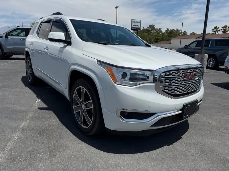 2018 GMC Acadia Denali AWD's photo