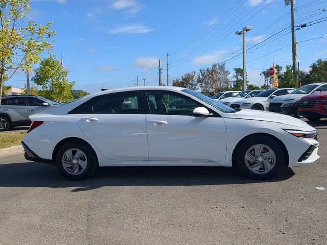 New 2026 White Hyundai SE image 29