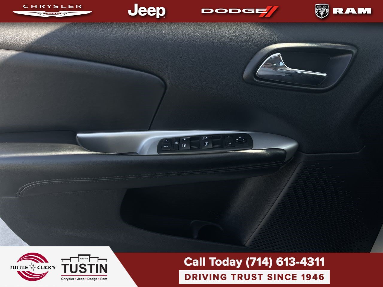 Used 2019 White Noise Tri-Coat Dodge SE image 30
