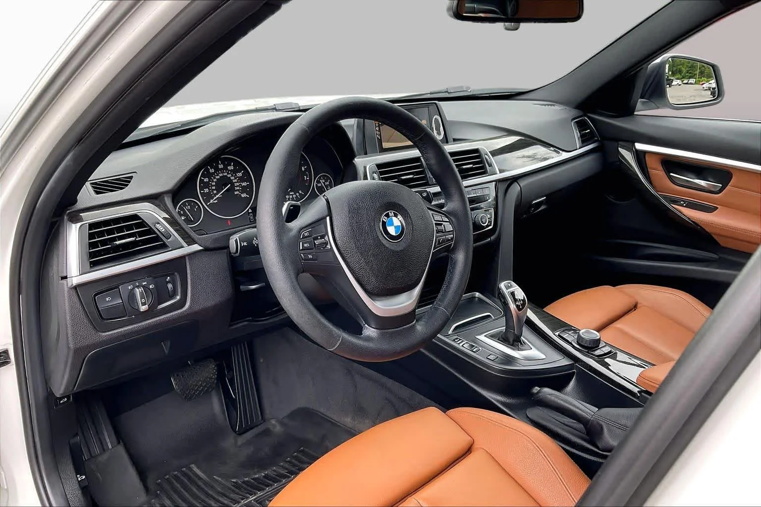 Used 2017 Alpine White BMW 330i xDrive image 17