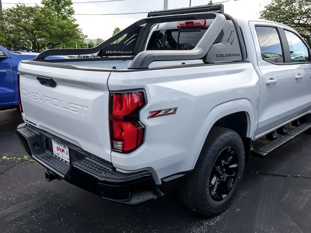 New 2026 Summit White Chevrolet Z71 image 8