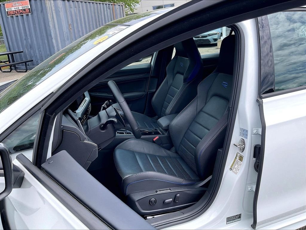 Used 2022 White Volkswagen 2.0T image 10