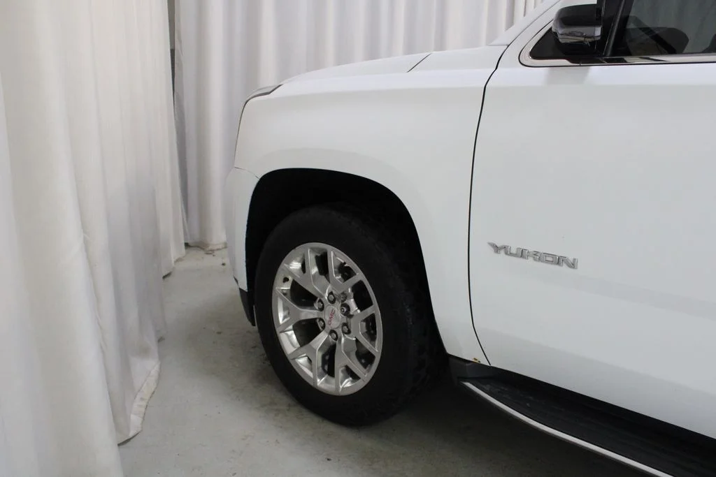 Used 2016 White GMC SLT image 33