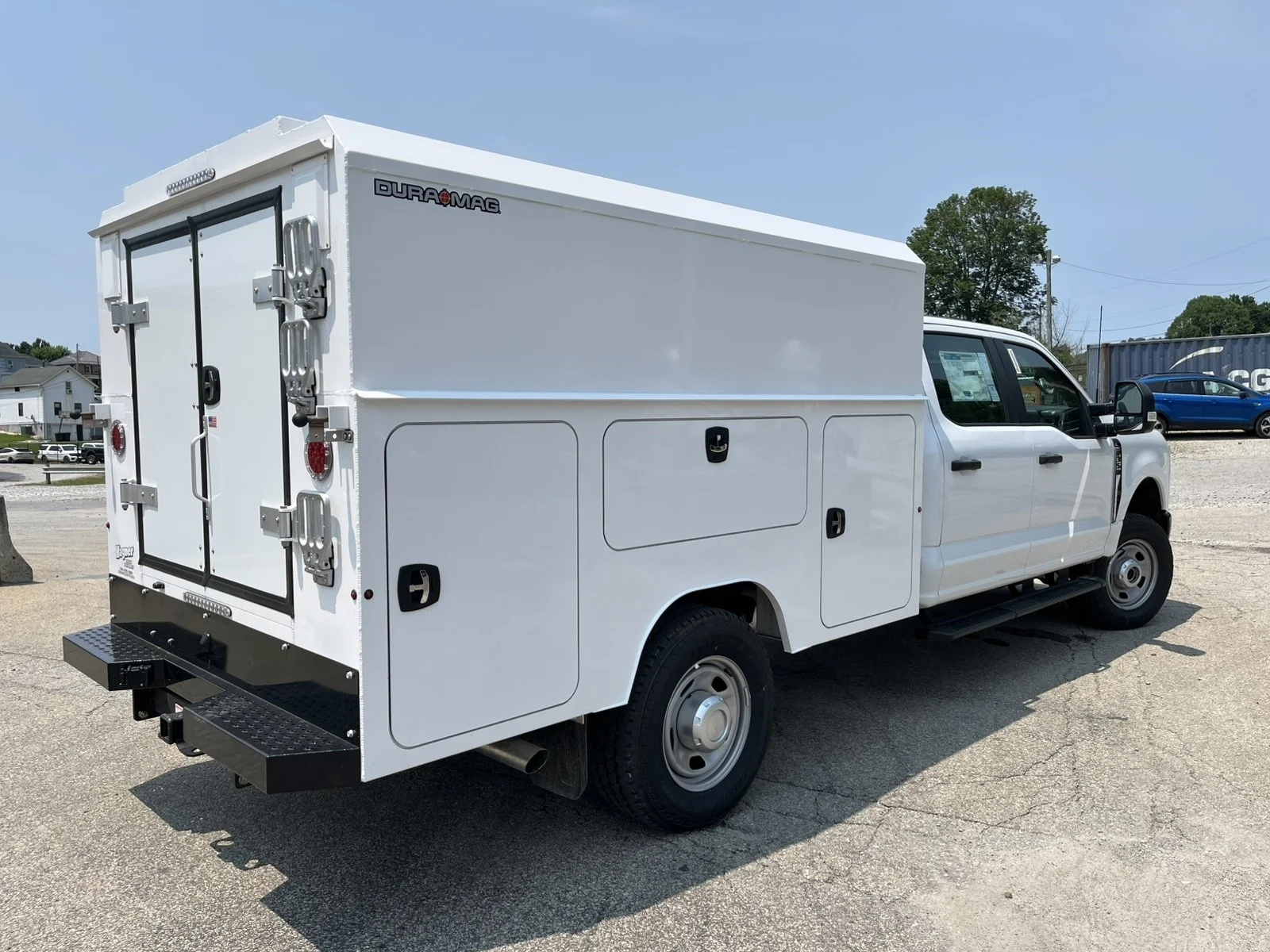 New 2026 Oxford White Ford F-350® XL image 4