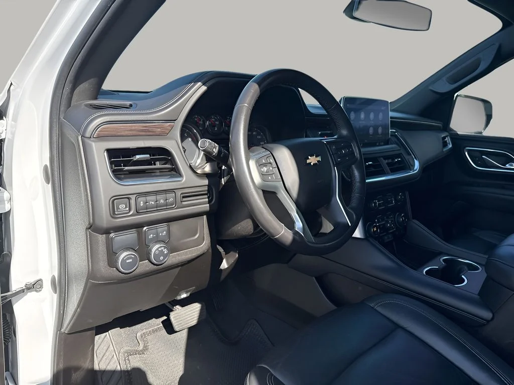 Used 2021 White Chevrolet LT image 16